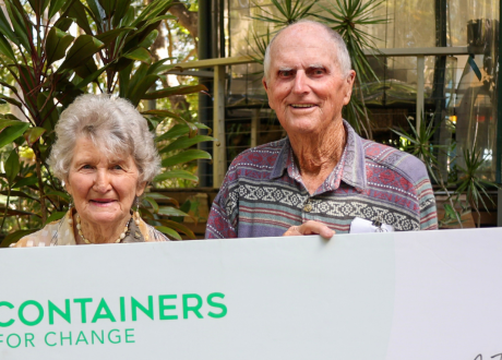 Sunshine Coast couple turns containers into $20,000 donation for local cancer care | Containers for Change Queensland